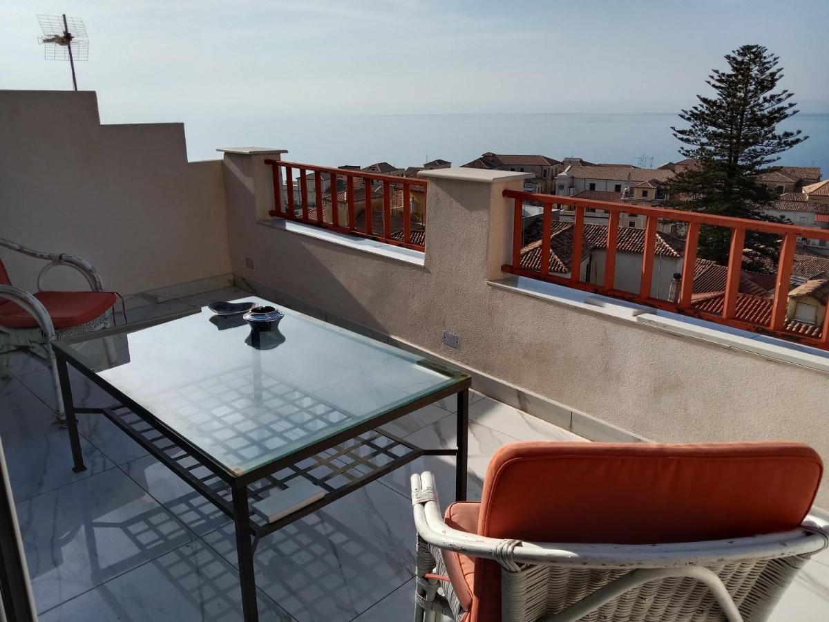 "Lo Studiolo" Apartment ピッツォ エクステリア 写真