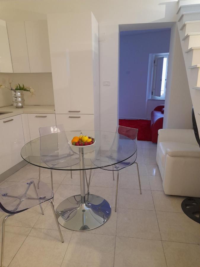 "Lo Studiolo" Apartment ピッツォ エクステリア 写真