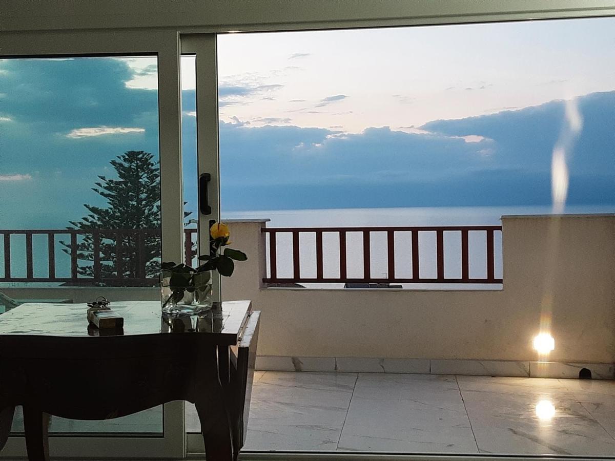 "Lo Studiolo" Apartment ピッツォ エクステリア 写真